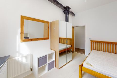 undefined, (5) Flat 2 1 Barker Gate, Nottingham