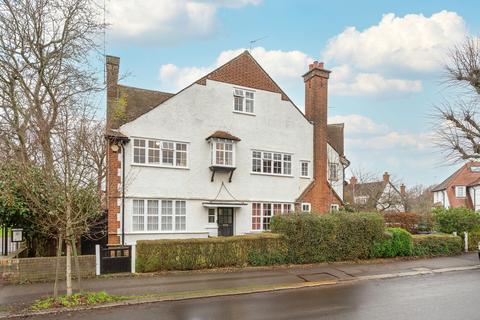 undefined, Pitshanger Lane, Ealing, W5