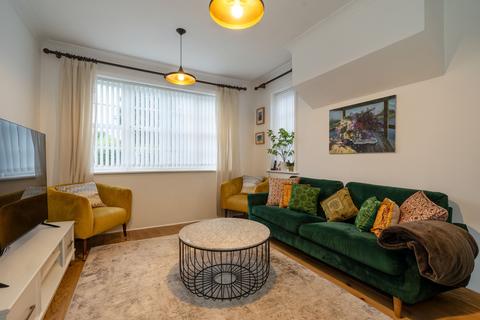 undefined, Pitshanger Lane, Ealing, W5
