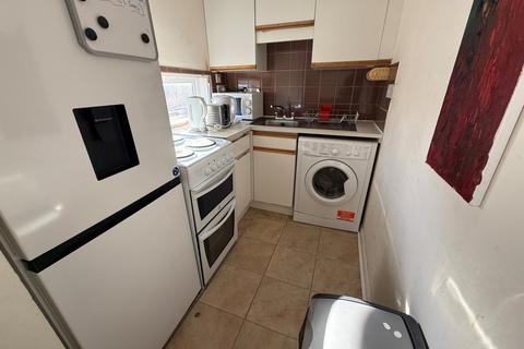 1 bedroom flat to rent, Pilgrims Close, Palmers Green