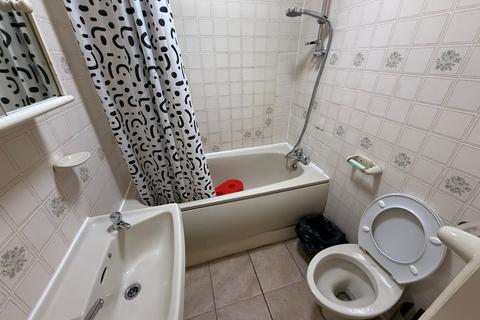 1 bedroom flat to rent, Pilgrims Close, Palmers Green