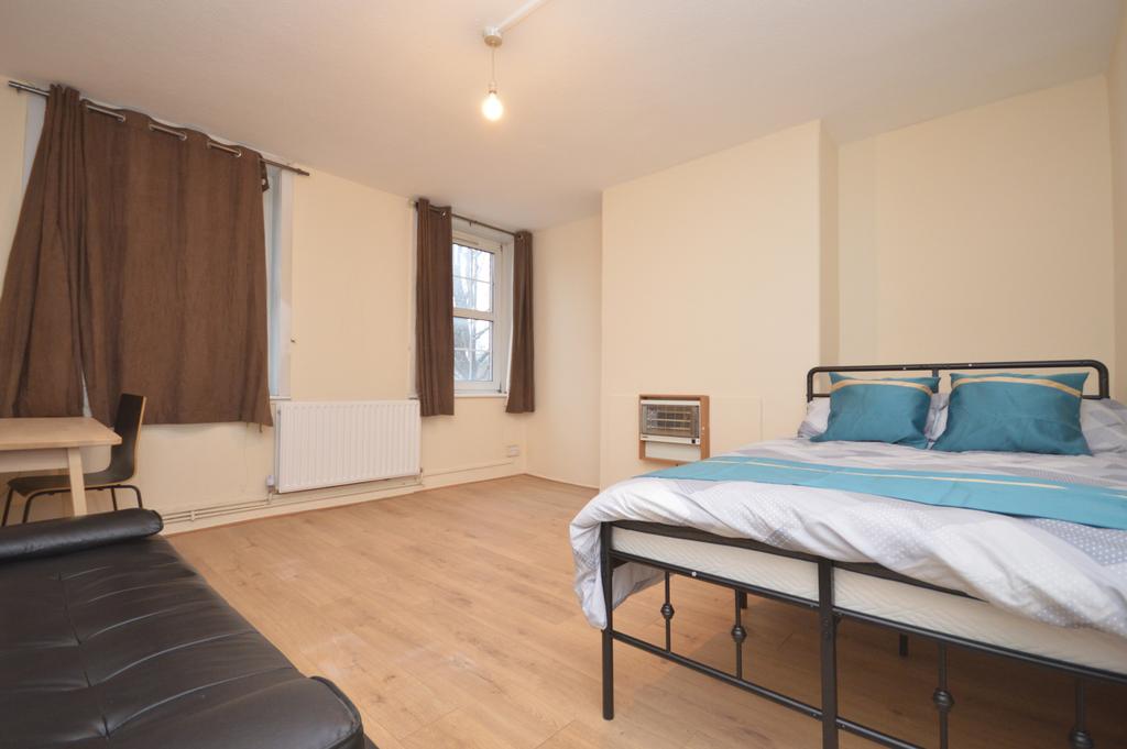 Double Room to Rent in Flat Share