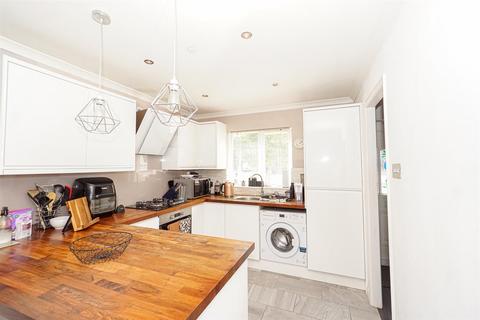 3 bedroom detached house for sale, Monarch Gardens, St. Leonards-On-Sea
