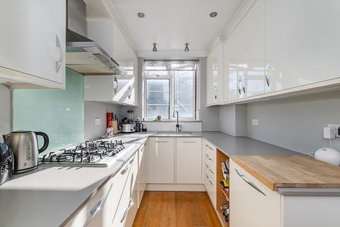 3 bedroom flat for sale, Wimbledon Park Side, London, SW19