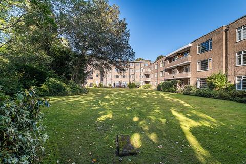 3 bedroom flat for sale, Wimbledon Park Side, London, SW19
