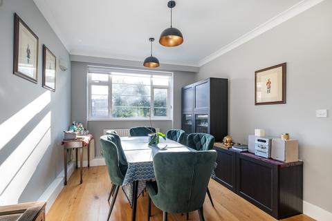 3 bedroom flat for sale, Wimbledon Park Side, London, SW19