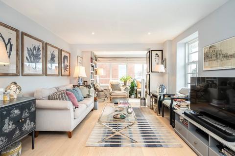 3 bedroom flat for sale, Ravenscourt Gardens, London W6