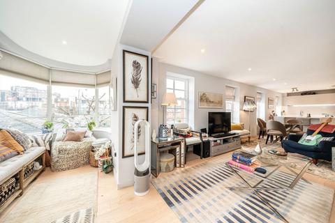 3 bedroom flat for sale, Ravenscourt Gardens, London W6