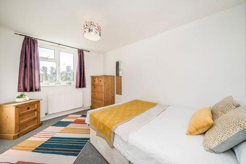 3 bedroom flat to rent, Mill Place, Kingston Upon Thames KT1
