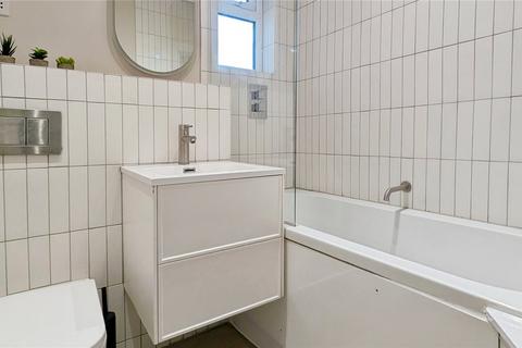 2 bedroom maisonette to rent, Brampton Road, Croydon, CR0