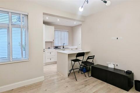 2 bedroom maisonette to rent, Brampton Road, Croydon, CR0