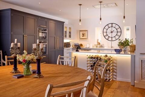 4 bedroom village house for sale, Shipton-Under-Wychwood, Chipping Norton OX7