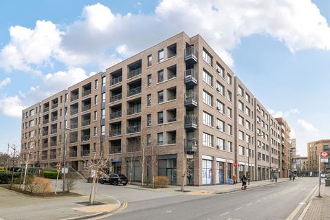 1 bedroom flat for sale, Gullivers Walk, Harbourside Court, SE8