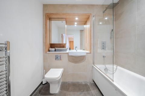 1 bedroom flat for sale, Gullivers Walk, Harbourside Court, SE8