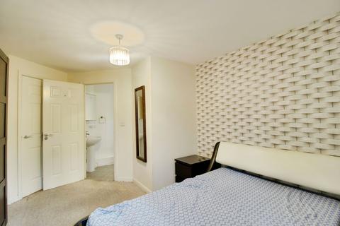 undefined, Brunel Crescent, Swindon, SN2