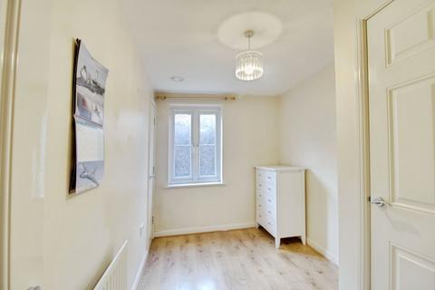 undefined, Brunel Crescent, Swindon, SN2