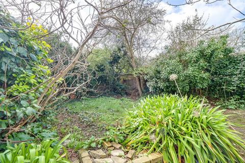 1 bedroom flat for sale, Queens Road, Leigh-On-Sea SS9