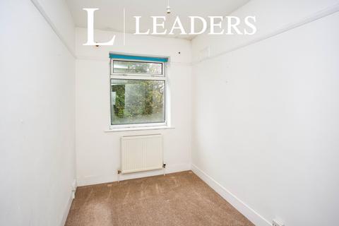 3 bedroom semi-detached house to rent, The Close, Hamble, SO31