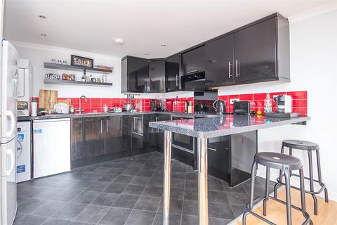 2 bedroom flat to rent, Kingston Road, Southampton, Hampshire, SO15
