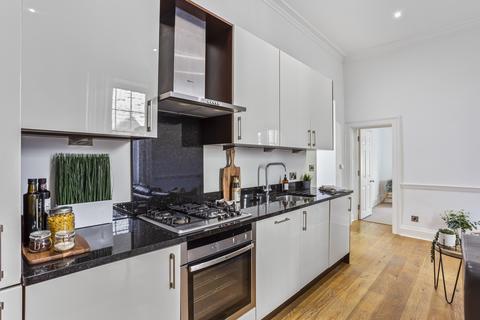 1 bedroom flat for sale, Milsom Place, Bath, BA1