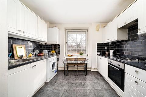 3 bedroom flat for sale, Greatfield, Peckwater Street, NW5