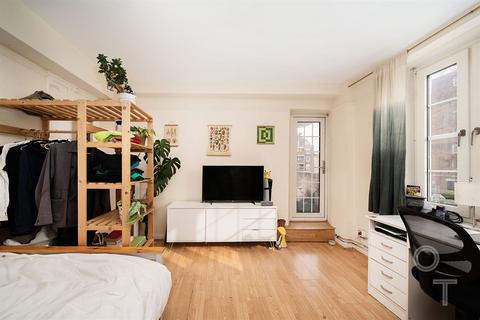 3 bedroom flat for sale, Greatfield, Peckwater Street, NW5