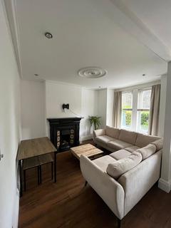 2 bedroom apartment to rent, London, London NW4