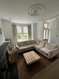 2 bedroom apartment to rent, London, London NW4