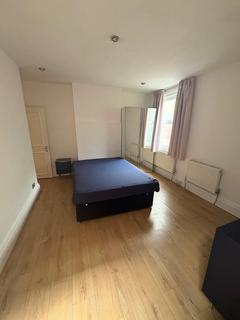 2 bedroom apartment to rent, London, London NW4