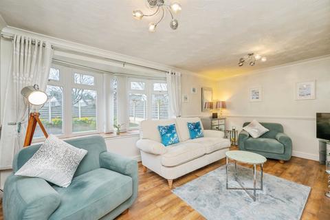 3 bedroom detached house for sale, Manifold Close, Burntwood