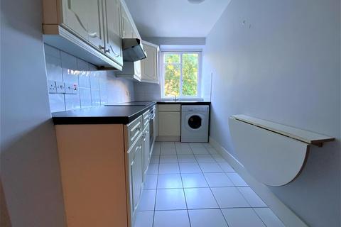 2 bedroom flat to rent, Furze Hill, HOVE