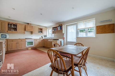 3 bedroom bungalow for sale, Ferndown BH22