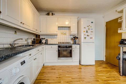 undefined, Caversham Avenue, Southend-on-sea, SS3
