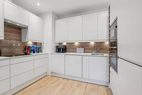 1 bedroom apartment to rent, Brasenose Drive, London, SW13