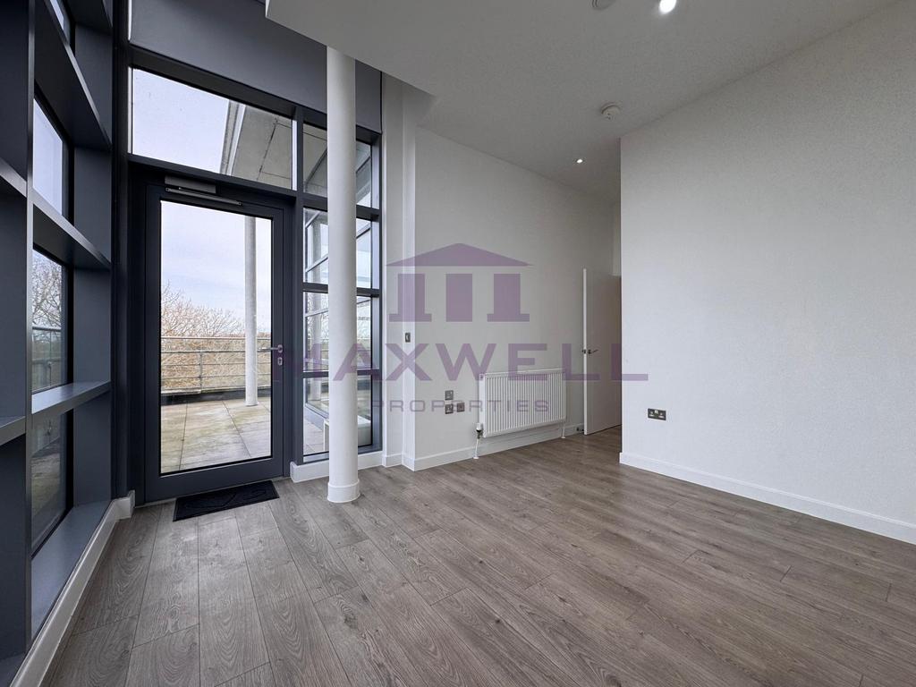 2 Bed two bath flat to rent in Harlow,...