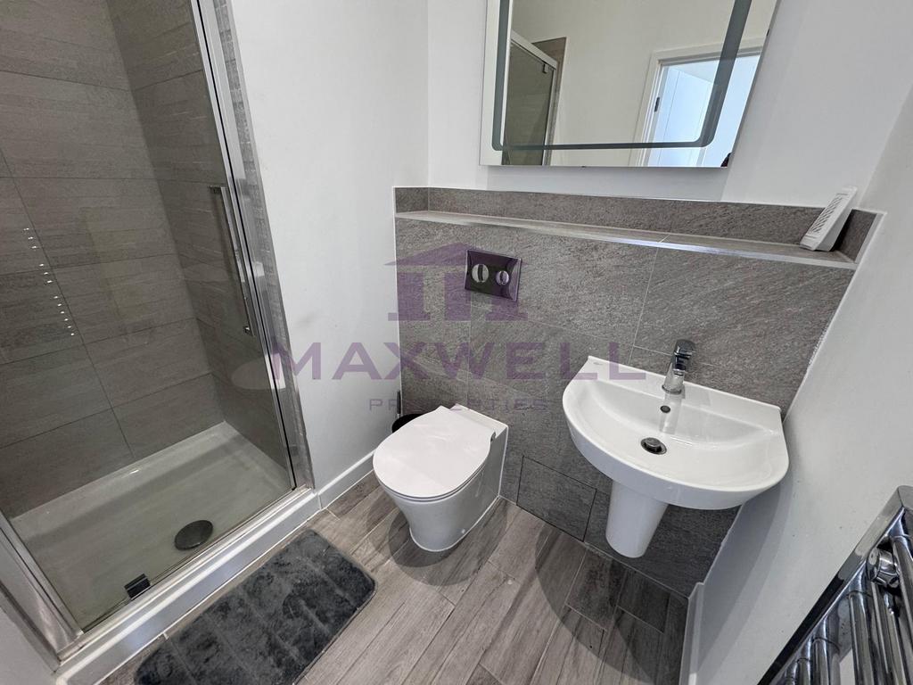 2 Bed two bath flat to rent in Harlow,...