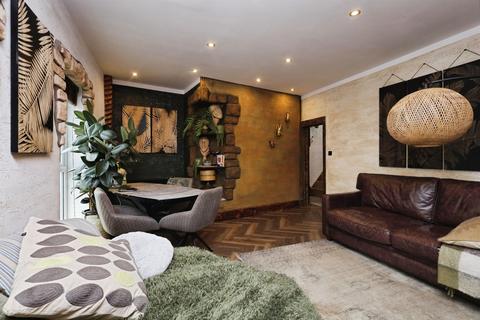 3 bedroom maisonette for sale, Seaside Road, Eastbourne