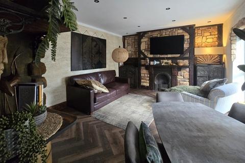 3 bedroom maisonette for sale, Seaside Road, Eastbourne