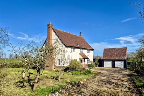 4 bedroom detached house to rent, Braintree Road, Braintree CM7