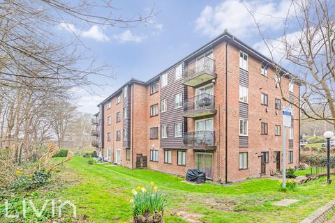 undefined, Croydon CR0