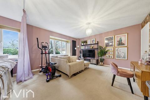 undefined, Croydon CR0
