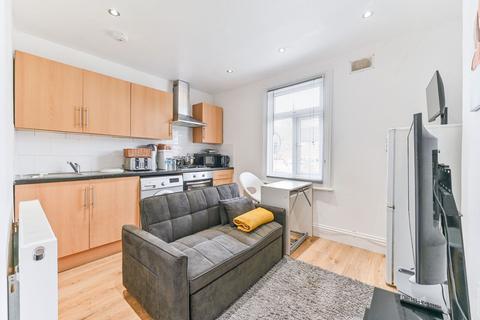 1 bedroom flat for sale, Lincoln Road, South Norwood, London, SE25