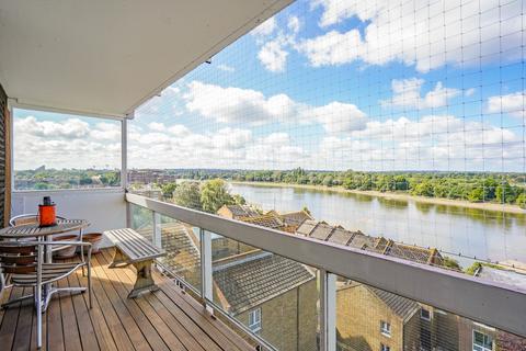 1 bedroom flat to rent, Holyport Road London SW6