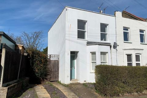 Glenville Avenue, Enfield