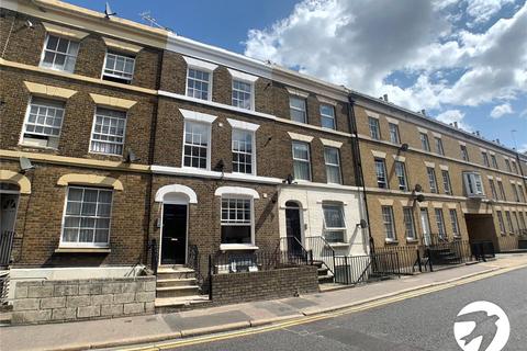 1 bedroom flat to rent, High Street, Rochester, Kent, ME1