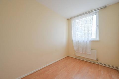 3 bedroom flat to rent, Norwood House, Poplar, London, E14