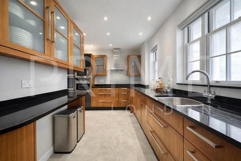 undefined, Eaton Mews North, Belgravia SW1X