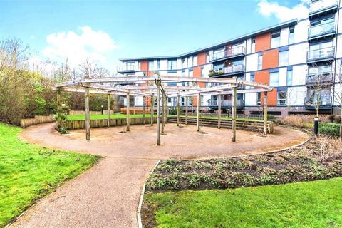undefined, Commonwealth Drive, CRAWLEY