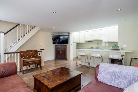 2 bedroom house for sale, Malvern Mews, London, NW6