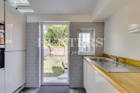 3 bedroom house for sale, Tower Gardens Road, London, N17